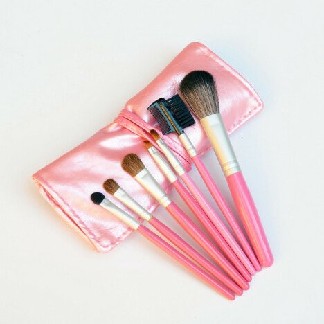 Set 7 pensule roz pentru make-up